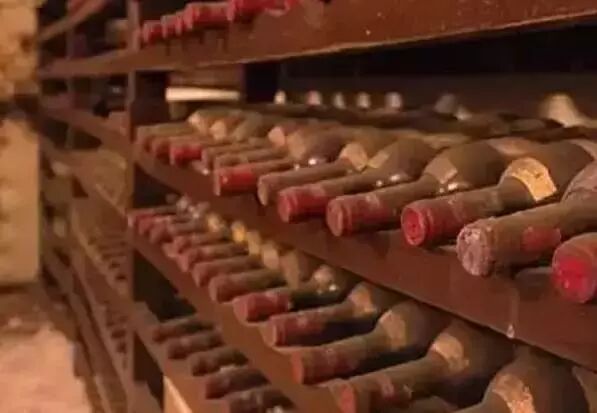 恒温白酒储酒柜_恒温酒柜 白酒_白酒放恒温酒柜里对酒好吗