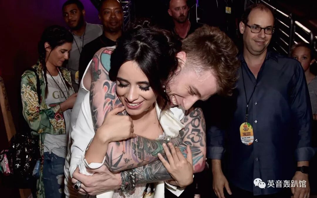 最帅最吊炸天的白人Rapper-MGK，没有之一！