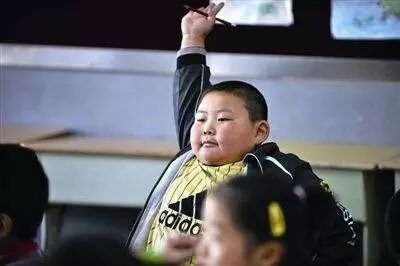 电脑显示未连接连接可用_苹果5充电显示此电缆未经过认证无法充电怎么办_苹果数据线连接电脑只显示充电