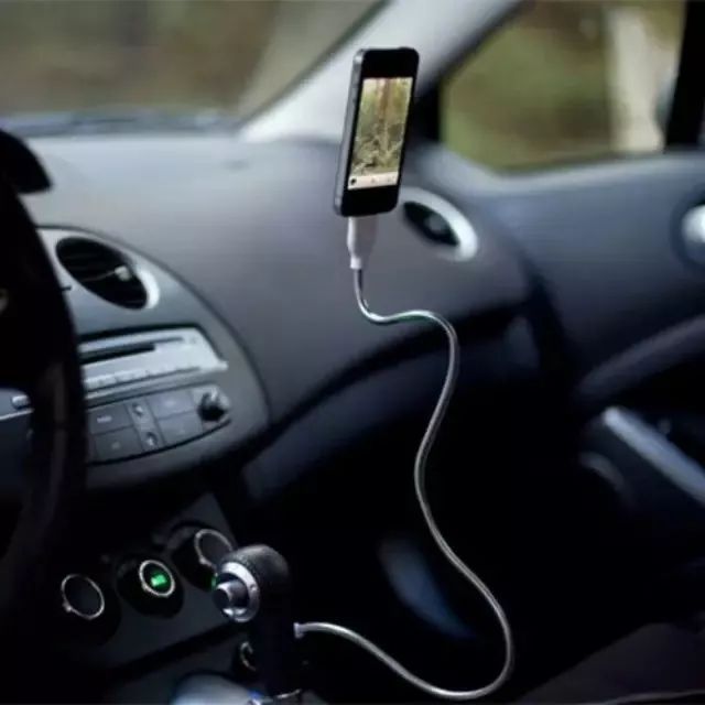 車內給手機充電越充越少？開車充電後果原來這麼嚴重！ 科技 第2張