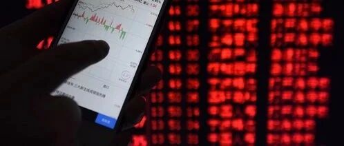 ​ 7月最后一个交易日，再度突破1万亿