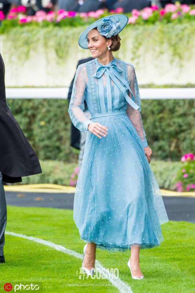 好氣質靠耳環？凱特王妃在賽馬場的裝扮，演譯了「less is more」的時尚法則 時尚 第5張
