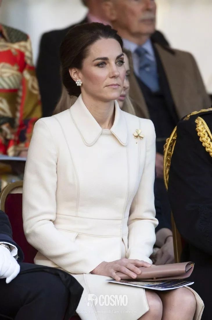 好氣質靠耳環？凱特王妃在賽馬場的裝扮，演譯了「less is more」的時尚法則 時尚 第40張