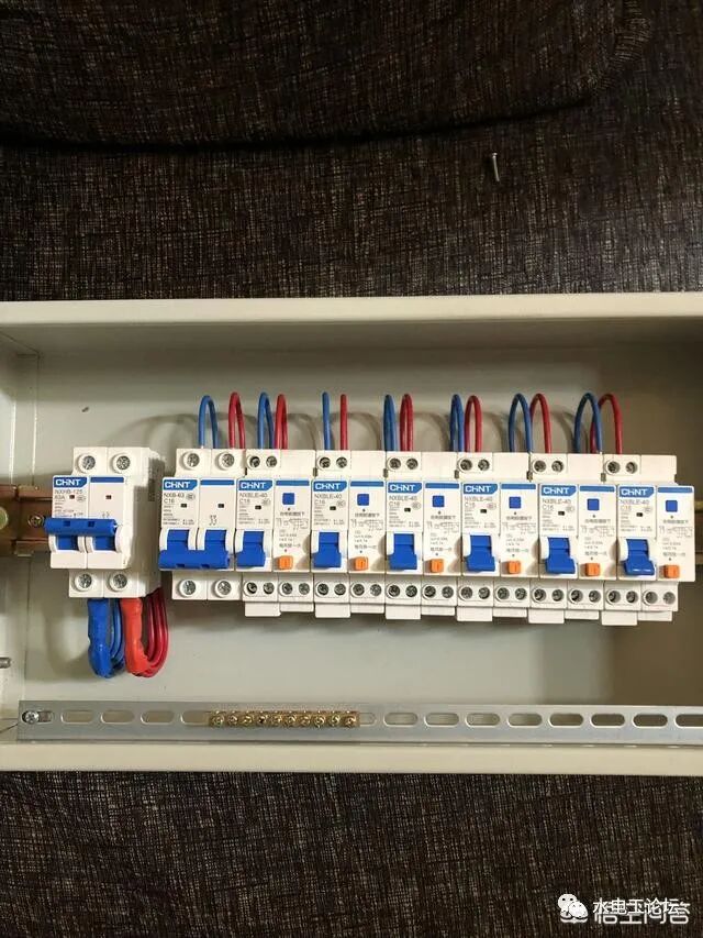 由于电线不够用，为了节省点电线，几个回路可以共用一条地线吗？的图2