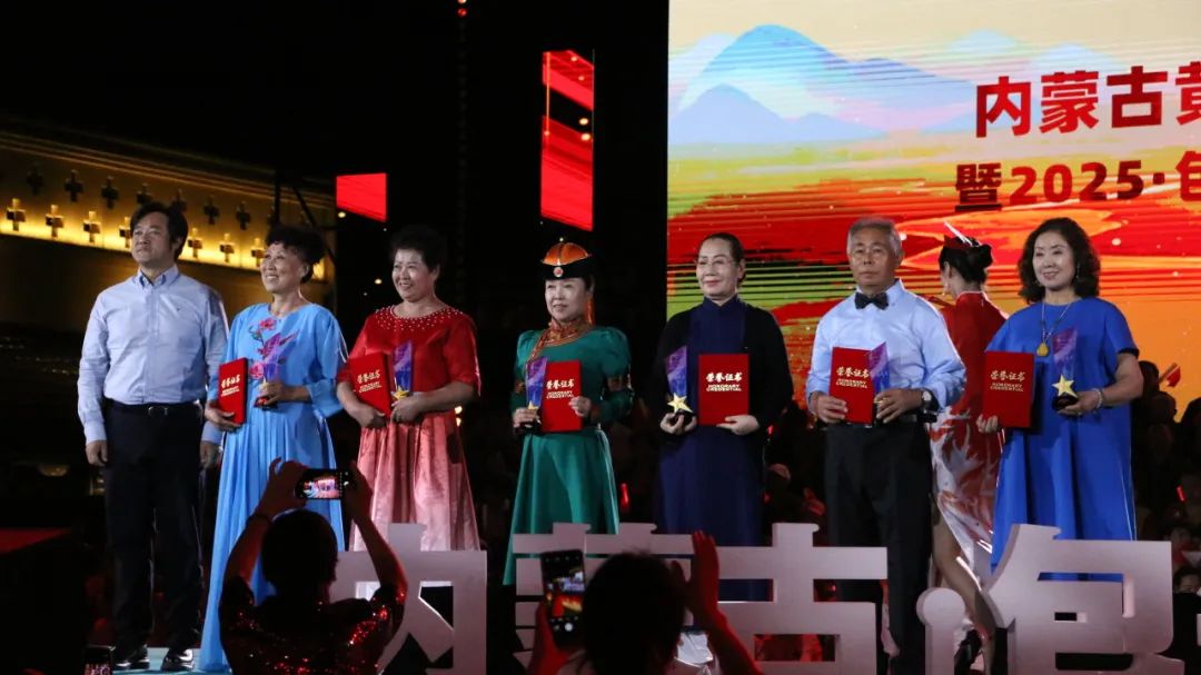 基层艺讯 | 唱响北疆——内蒙古黄河大合唱主题活动暨2025·包头黄河合唱周汇报演出圆满落幕 第6张