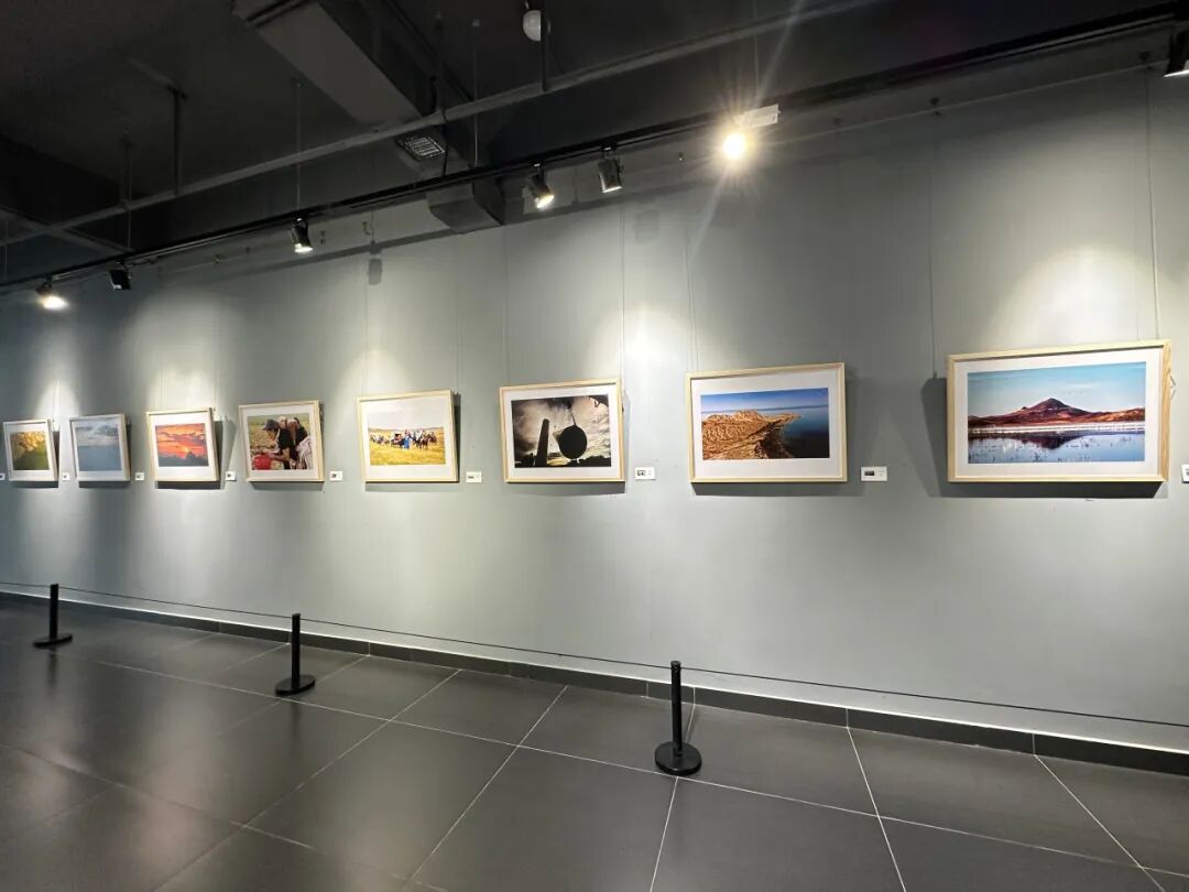 展讯 | “北疆光影·幸福无处不在”——第26届内蒙古自治区摄影艺术展包头巡展在包头文艺家之家开展 第3张