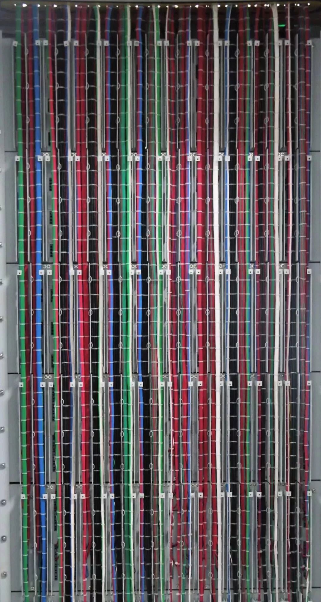 都说外国电工布线牛到不行?今天就看看中国电工最强布线!