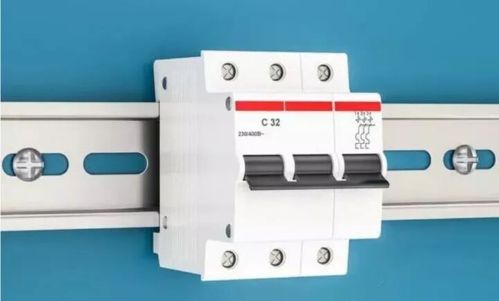 空气开关的特点都在这了，快来学习！的图1