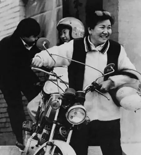 现在的网红“社会人”，都是20年前欧美玩儿剩下的