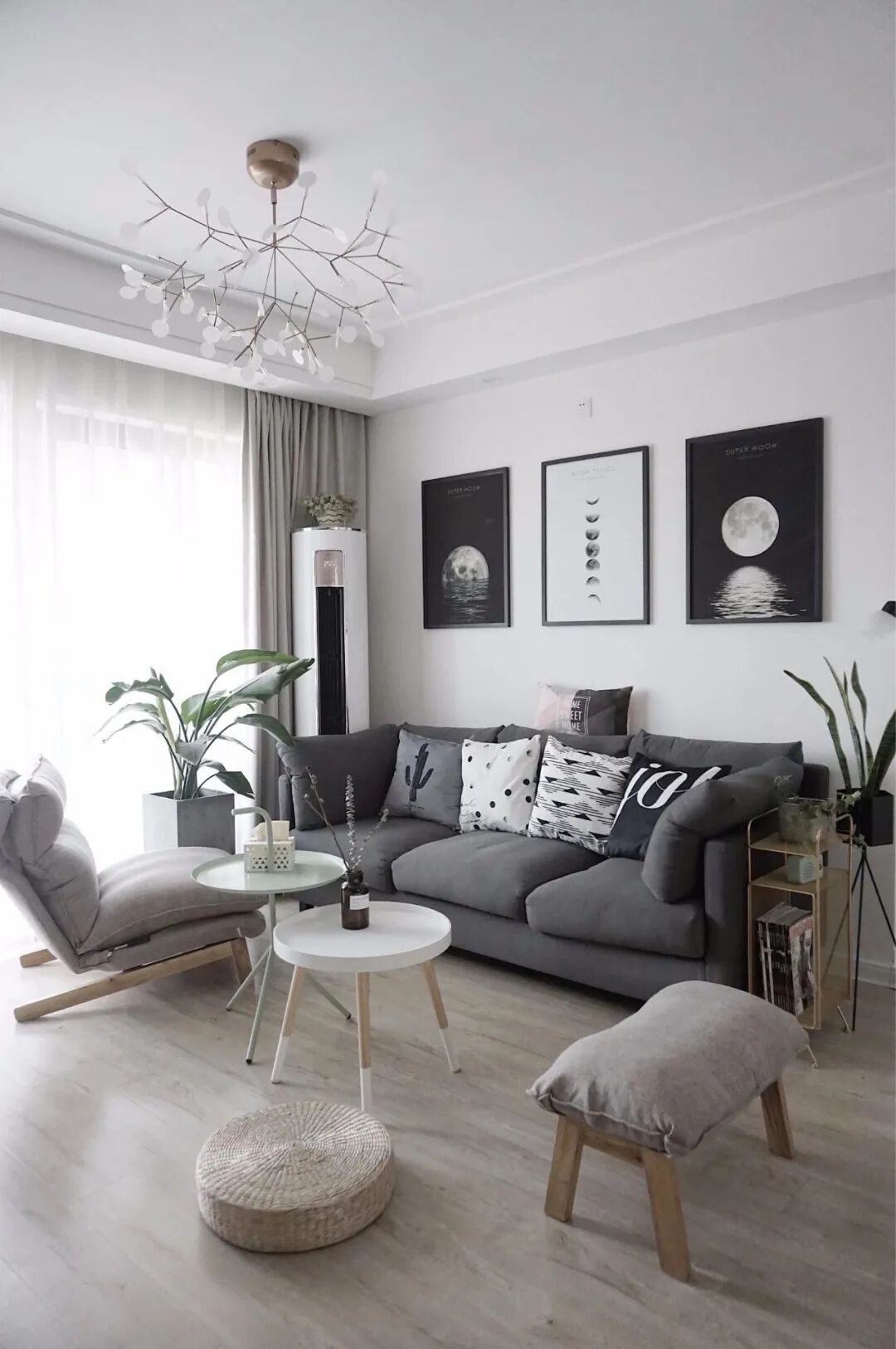 客厅挂什么画最好？7种选择助你挂好客厅的装饰画