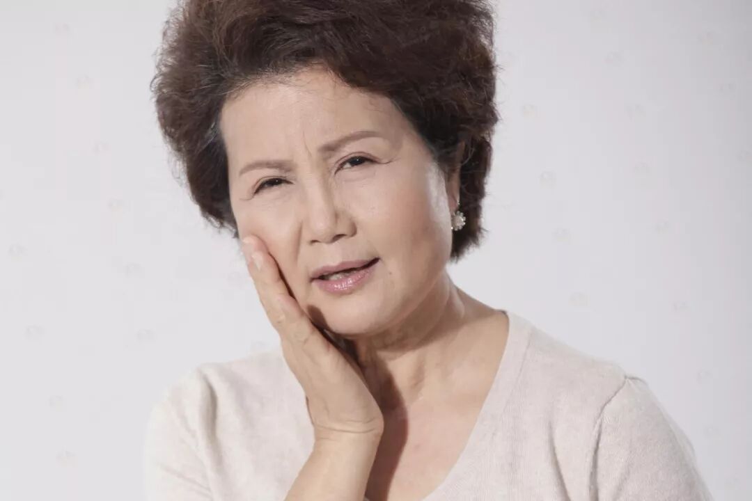 惊呆！牙周病竟是“老年痴呆”元凶之一？！