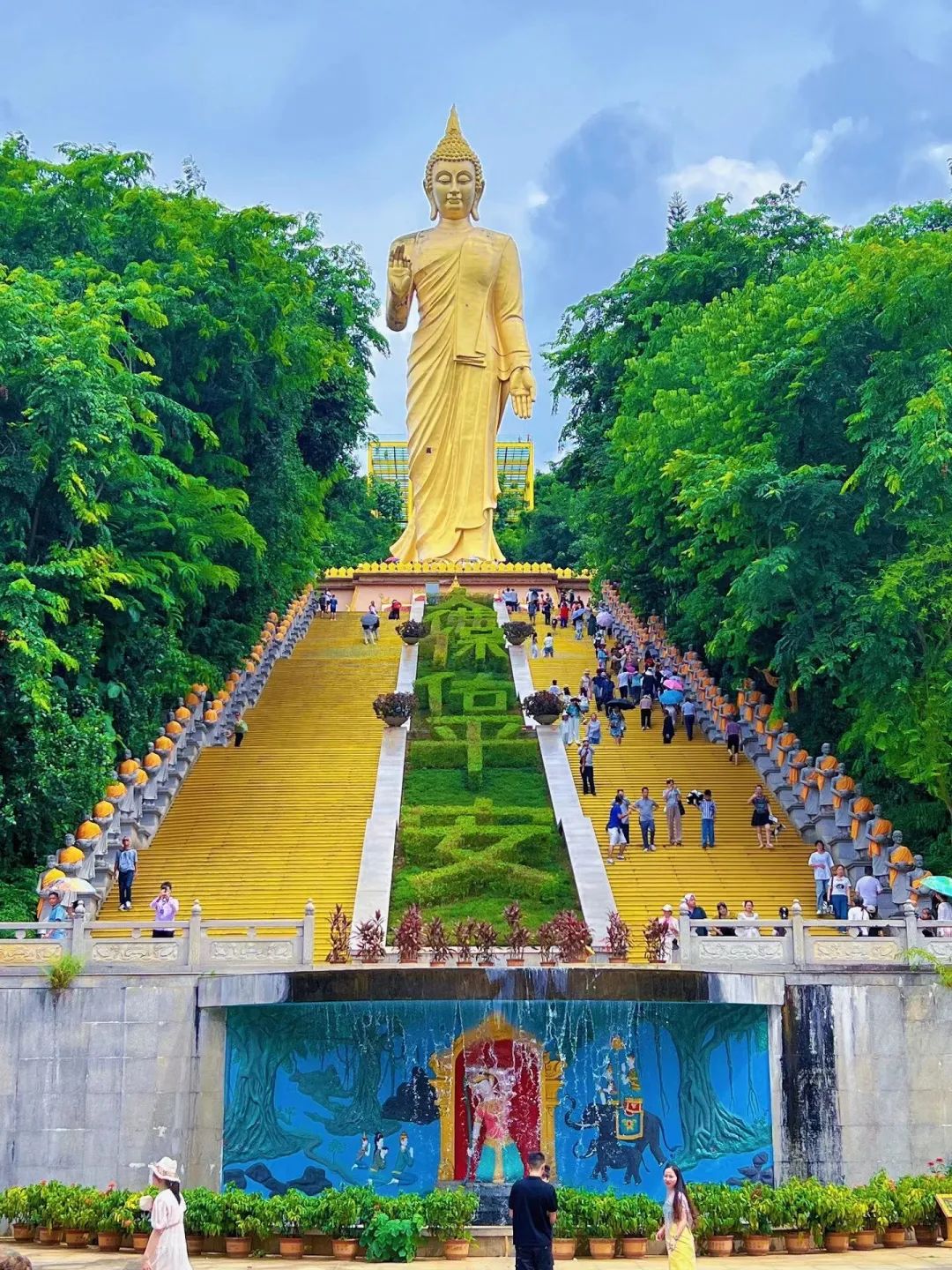 勐泐大佛寺,東南亞最大的南傳佛寺廟,昔日傣王朝皇家寺院