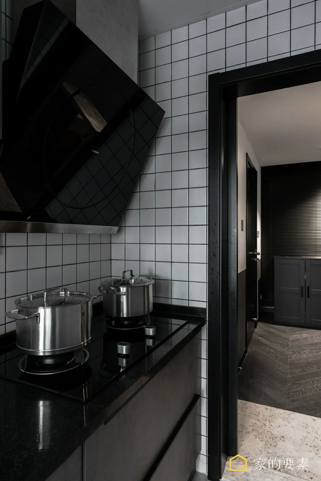 109㎡設計師的家，黑白灰、金屬+淺粉色，沉穩靜謐，一個人住簡直太棒！ 家居 第18張