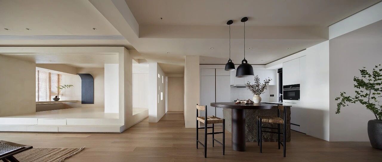 240㎡现代公寓，微水泥独特朴实的质感，构建随时可以“躺平”的家！