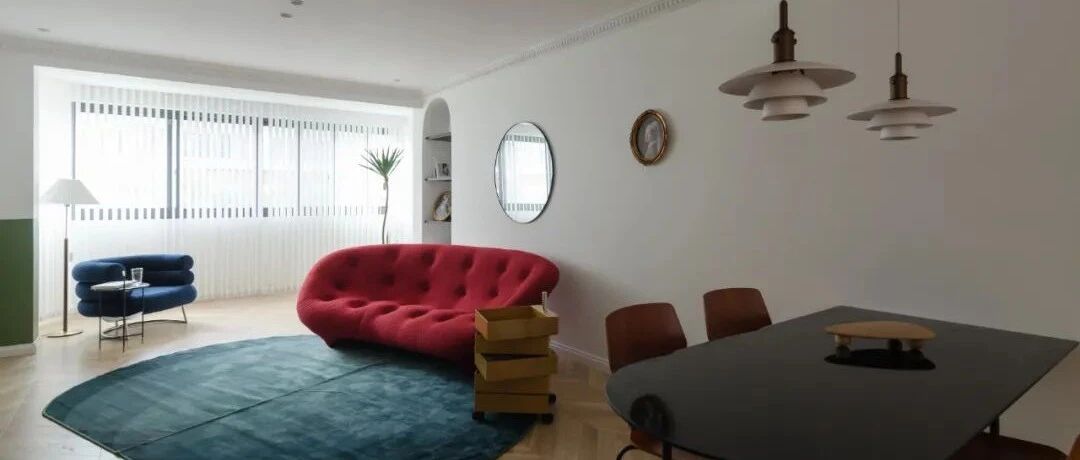 142㎡老学区房改造，用白墙衬托鲜亮色彩，变身华丽复古宅！