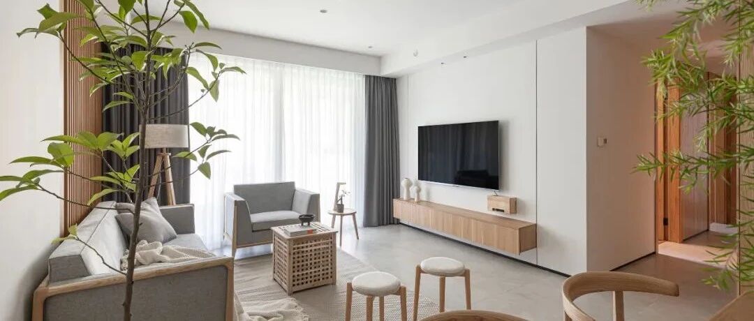 130㎡“重脑力工作者”的家：原木+留白，下班后彻底放空！