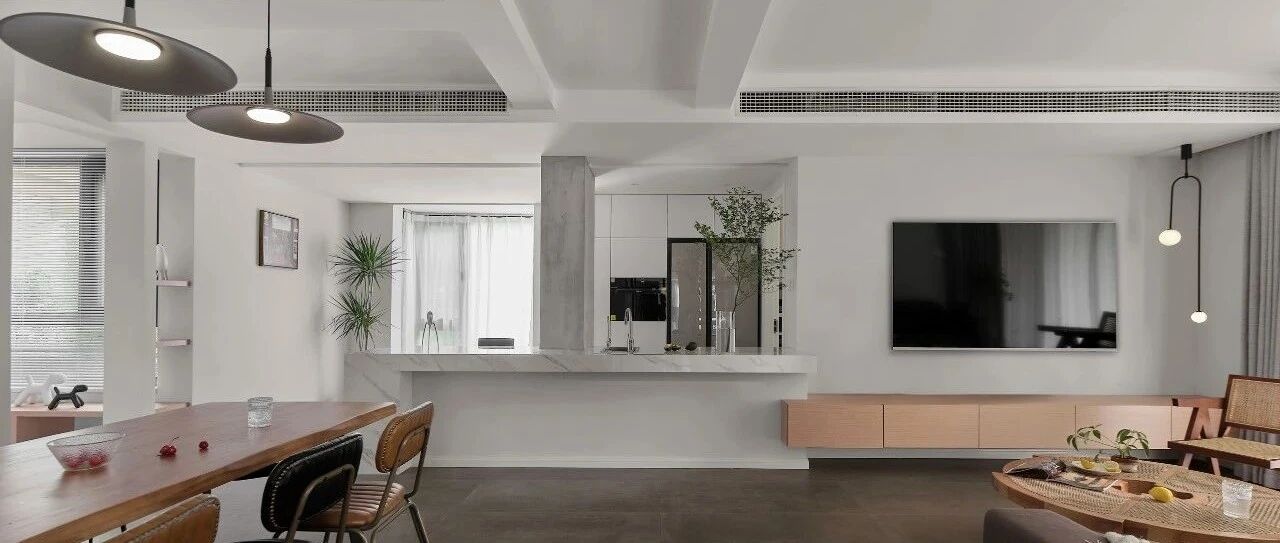 260㎡双层私宅，大开大合的空间改造+克制的装饰造型，现代和复古的碰撞！