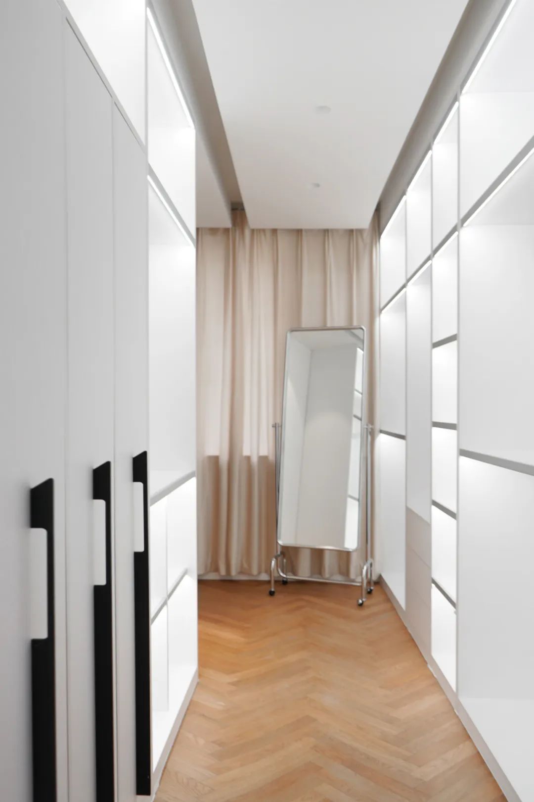 180㎡兩居室，LDK一體化，溫暖中性色+極簡設計，裝出大宅氣度！ 家居 第42張