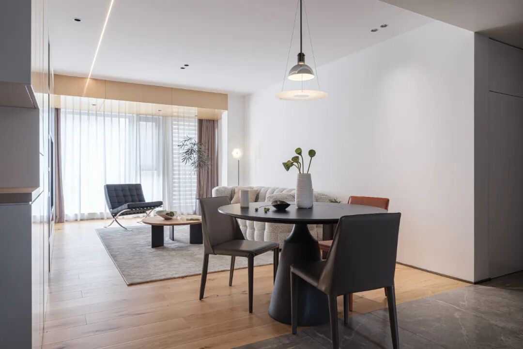 138㎡原木风，岛台、游戏室、衣帽间...打开自由生活的开关！