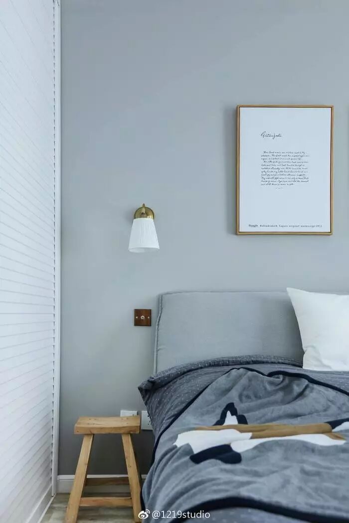 放床头的不一定非得要这些 还可能是这些有趣的玩意