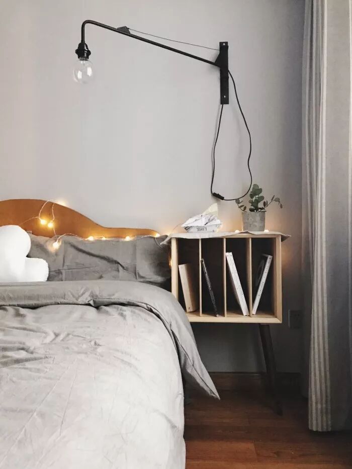 放床头的不一定非得要这些 还可能是这些有趣的玩意