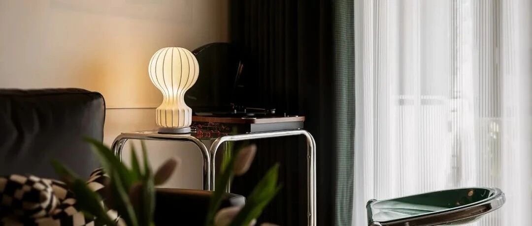 95㎡精装房改造，浓烈的色彩、复古的家具、时尚的装饰品，演绎个性和丰富！