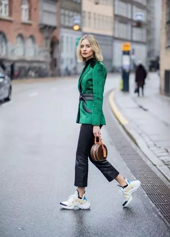 巴黎世家老爹鞋多少钱_老爹鞋_巴黎世家老爹鞋