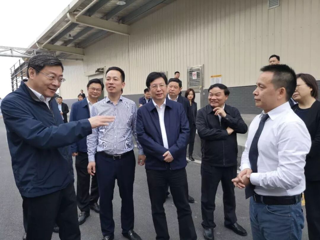 杜家毫调研盐津铺子烘焙中心项目情况