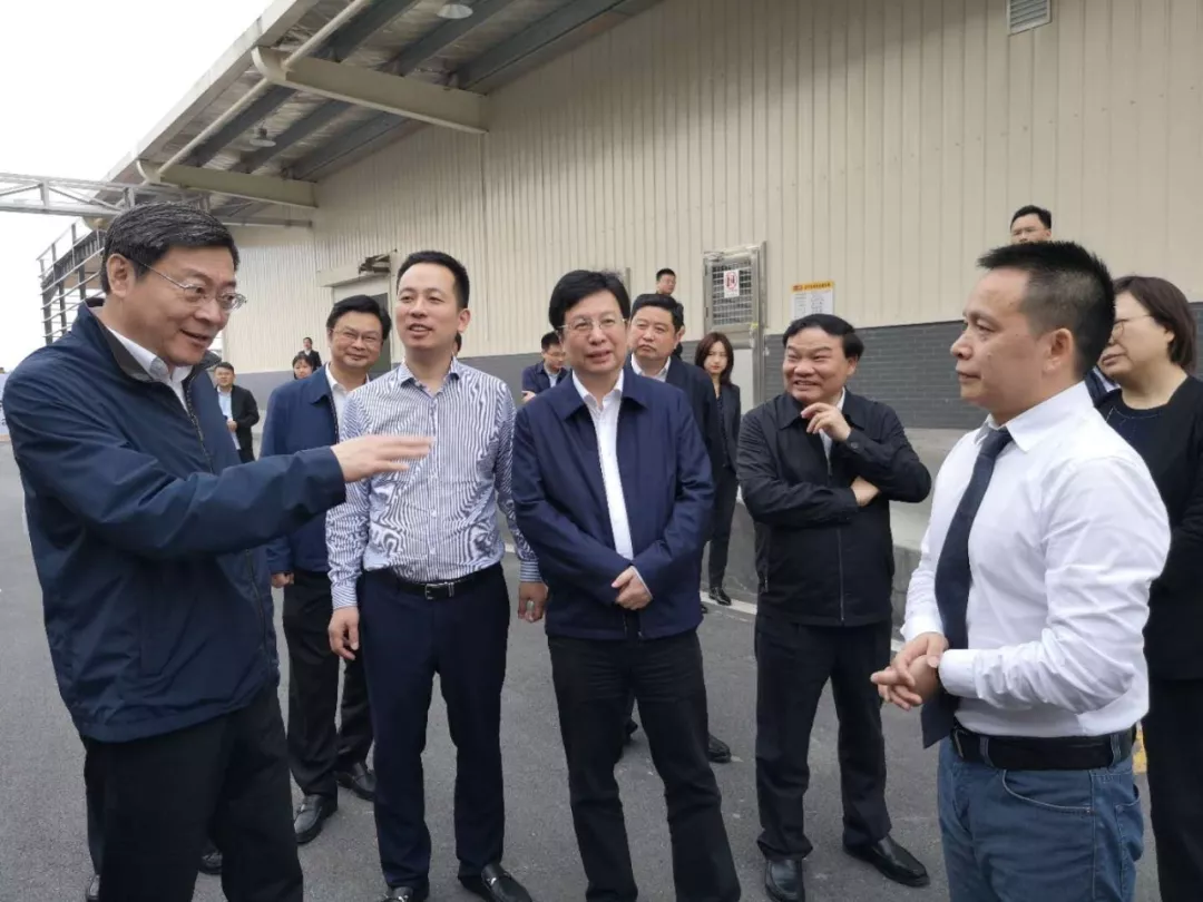 杜家毫调研盐津铺子烘焙中心项目情况 杜家毫调研盐津铺子烘焙中心项目情况