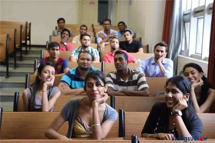 ▲2015年，狄瑞杰和同学们