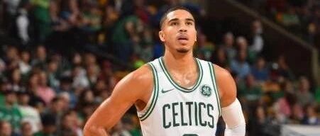 有感觉到科比的样子吗？欣赏绿军塔图姆赛季10大梦幻脚步