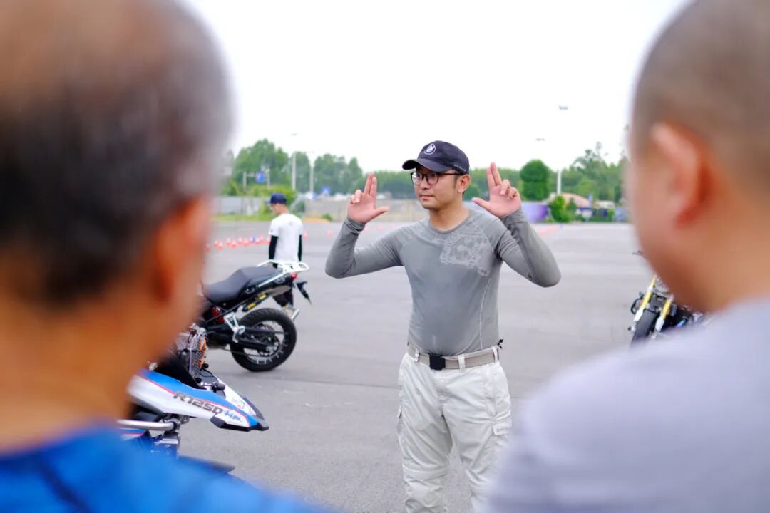 开课 Bmw摩托车中国骑行学院 临沂站 骏驿宝马摩托