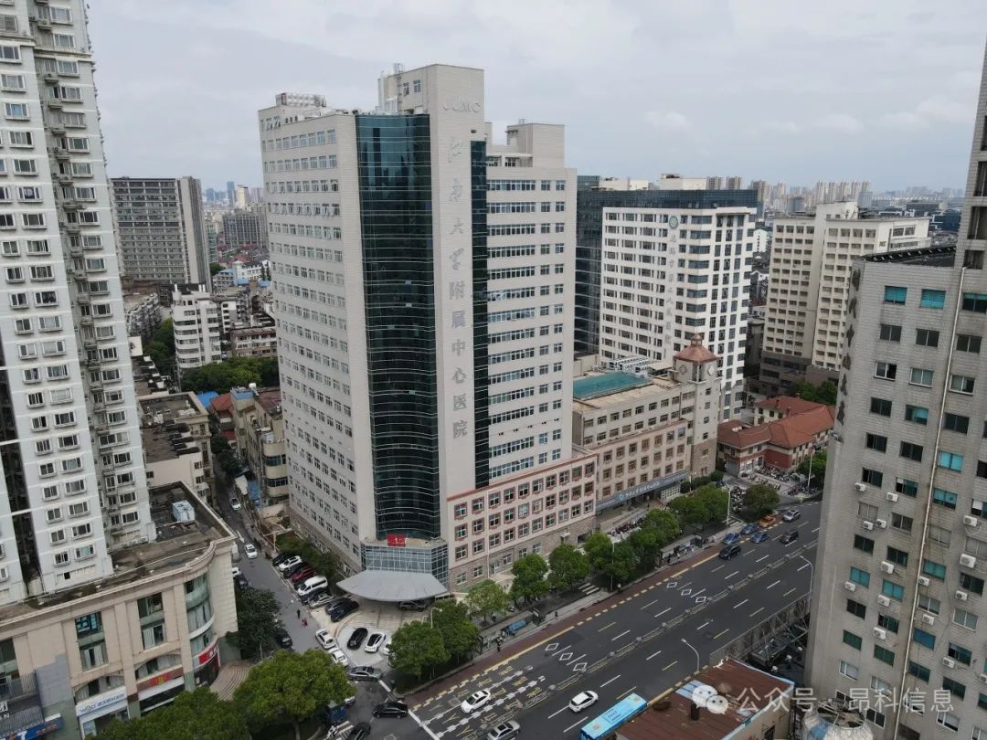 昂科  智慧病房  輸液監(jiān)控   醫(yī)護(hù)呼叫  護(hù)士站交互大屏  門口屏 床頭屏  床旁屏