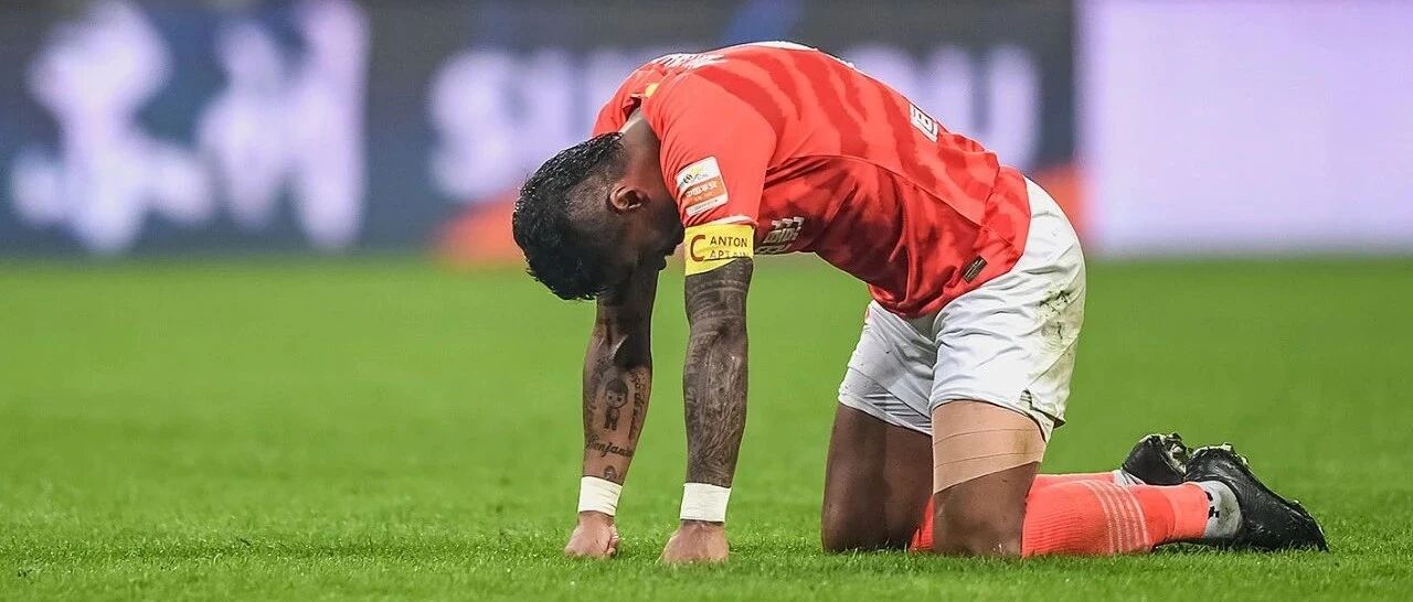 保利尼奥倒下后，考验的不只是卡纳瓦罗