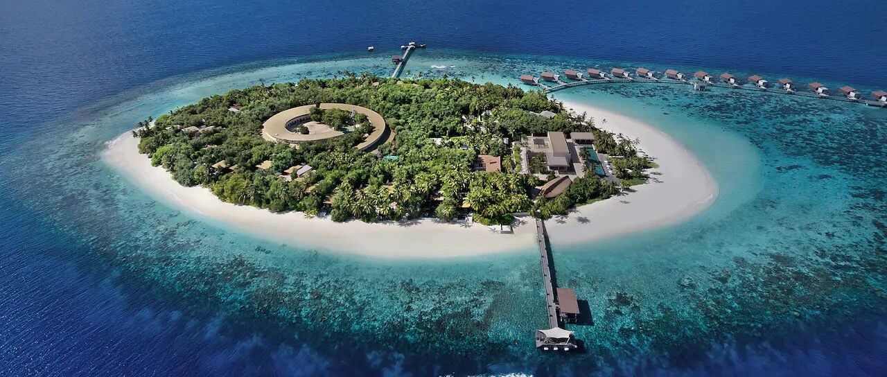 远离网红的小众海岛，上岛即享南北半球海陆空美景，回国免隔离