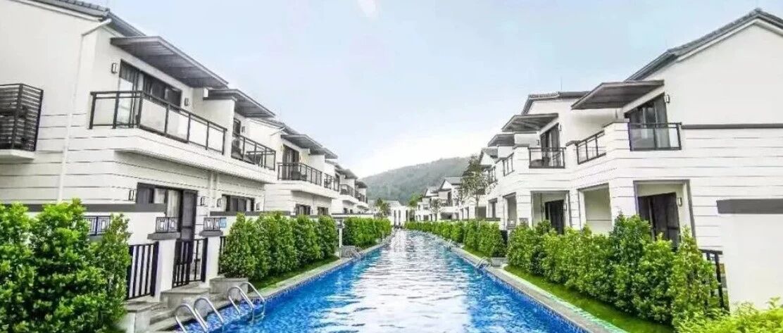 藏在江南徽派建筑的水上威尼斯，不仅有两大天然珍稀温泉，旁边还有国家5A级景区