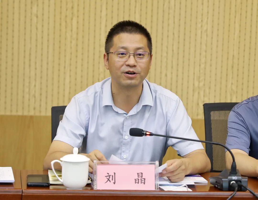 安塞高新区管委会主任刘毅一行到延安高新区考察交流