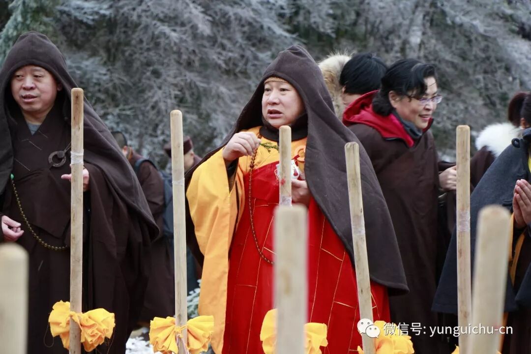 江西云居山真如禅寺举行纪念一诚老和尚圆寂一周年暨舍利塔奠基法会