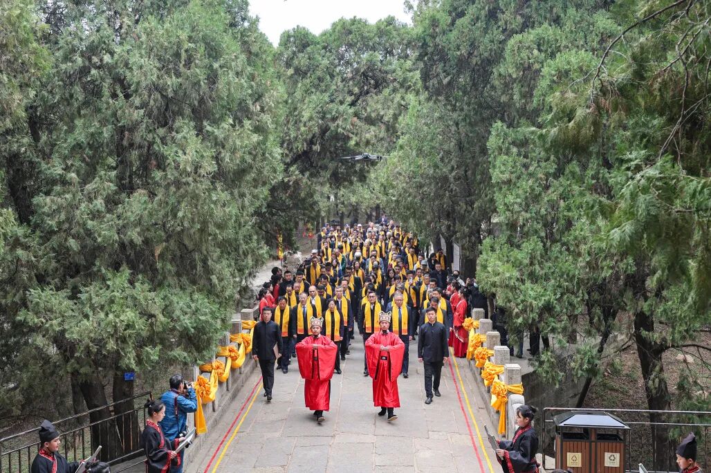 甲辰年曲阜尼山春季祭孔大典隆重举行
