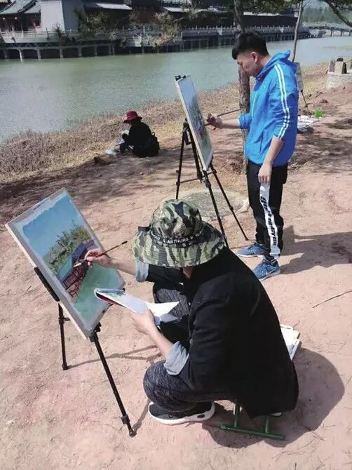 ���ļ��ͣ�ʫ�ⶫɽ�ϵ�2018д����