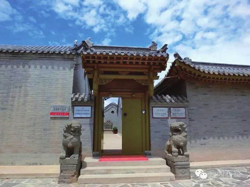 ���ļ��ͣ�ʫ�ⶫɽ�ϵ�2018д����