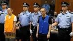 因婴儿车挡道，男子竟将2岁婴儿活活摔死，法官怒判死刑！
