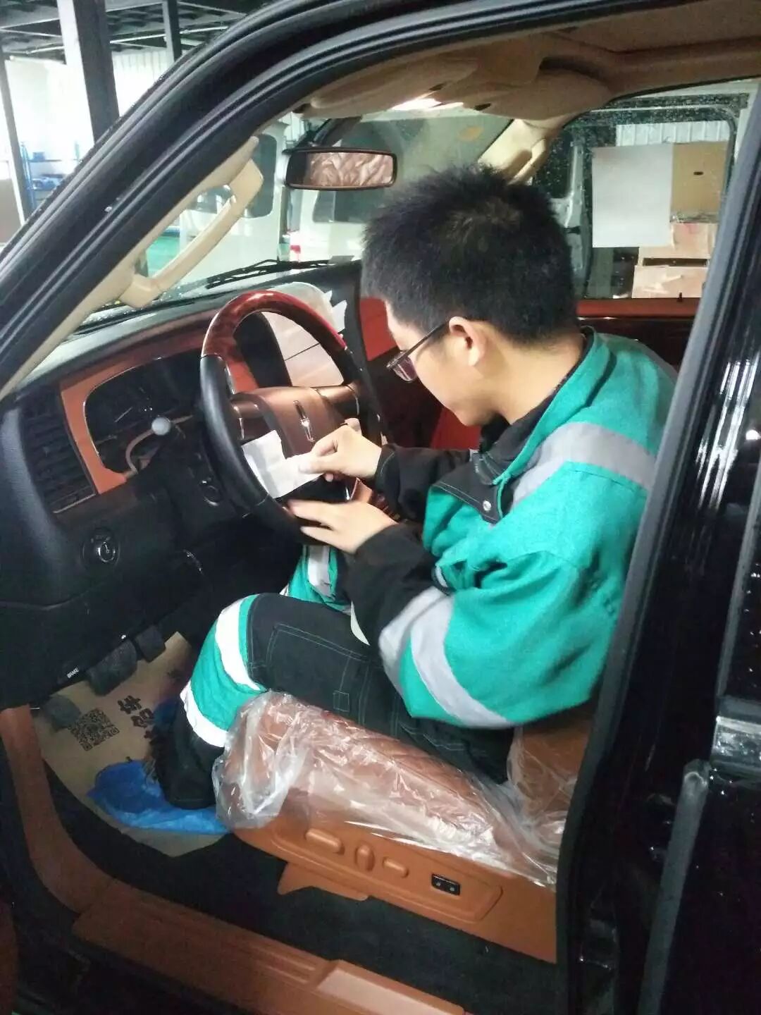 越野车除甲醛治理|新闻动态-武汉小小叶子环保科技有限公司