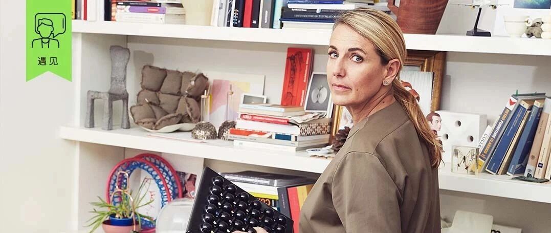 最会玩材料的设计师Patricia Urquiola，这次居然用大理石做了一支包？