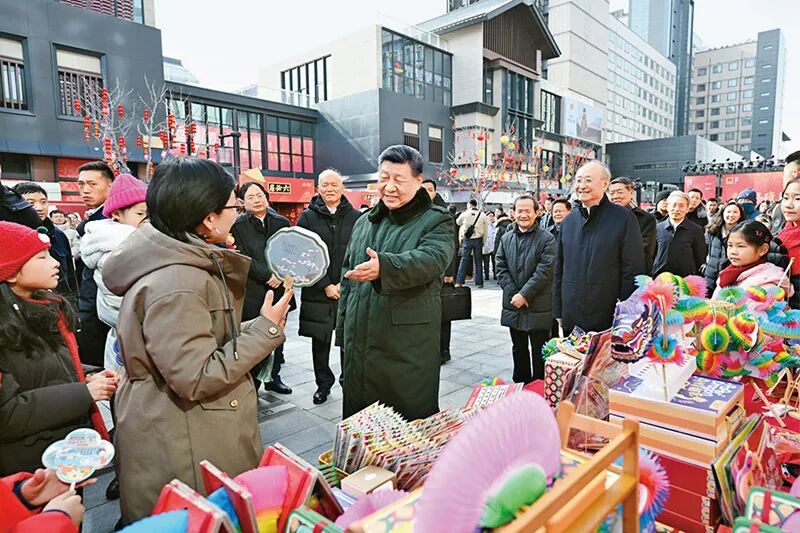 《求是》杂志发表习近平总书记重要文章《当前经济工作的重点任务》