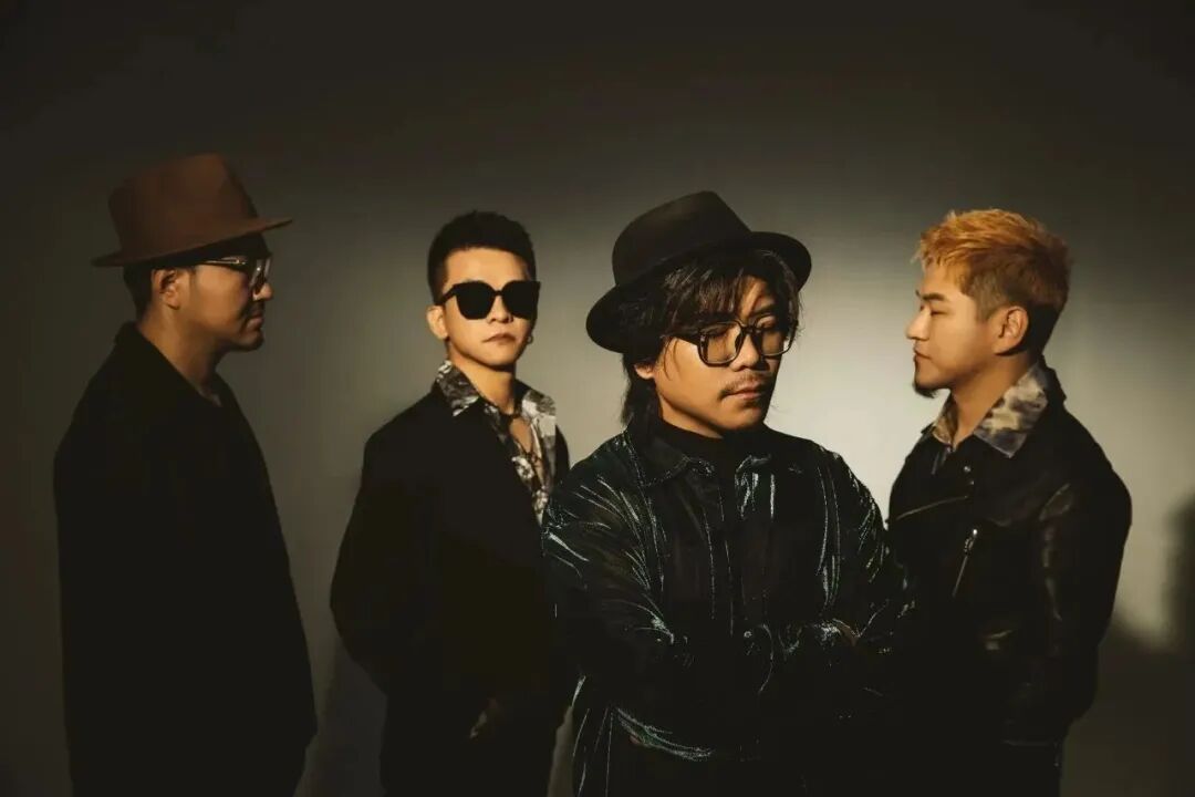 当潮水褪去与时间赛跑的人仍在路上a公馆乐队专访