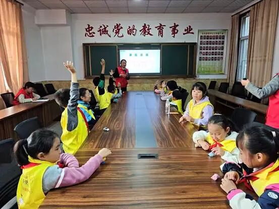 81c53661d10de43657578f989e8f36fb