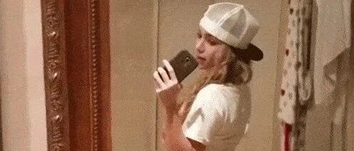 原来女生是这样在健身房拍出S型身材的啊~