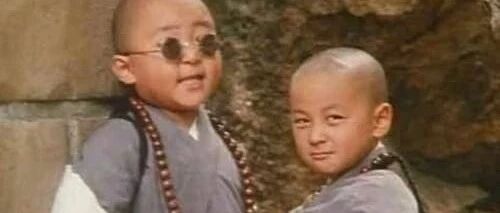 学生时代怎么判断一个男生是直的还是弯的？