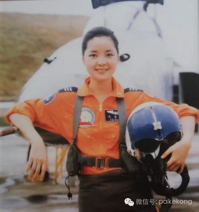 邓丽君罕见军装照你一定没看过